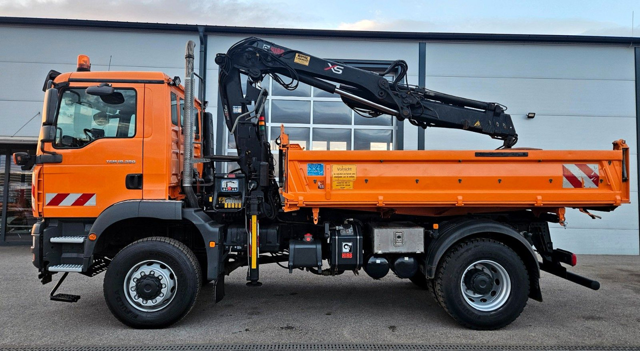 MAN TGM 18.280 4x4 HIAB 111-3 Funk Kran Winterdienst - Camião basculante, Camião grua: foto 5 MAN TGM 18.280 4x4 HIAB 111-3 Funk Kran Winterdienst - Camião basculante, Camião grua: foto 5