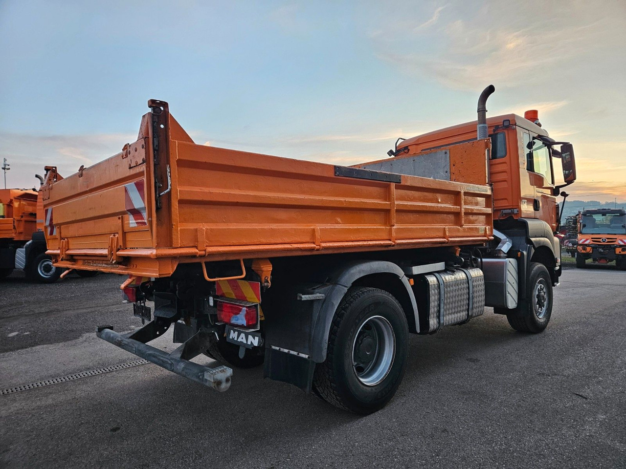 MAN TGS 18.360 4x4 BL Euro5 Meiller - Camião basculante: foto 3 MAN TGS 18.360 4x4 BL Euro5 Meiller - Camião basculante: foto 3