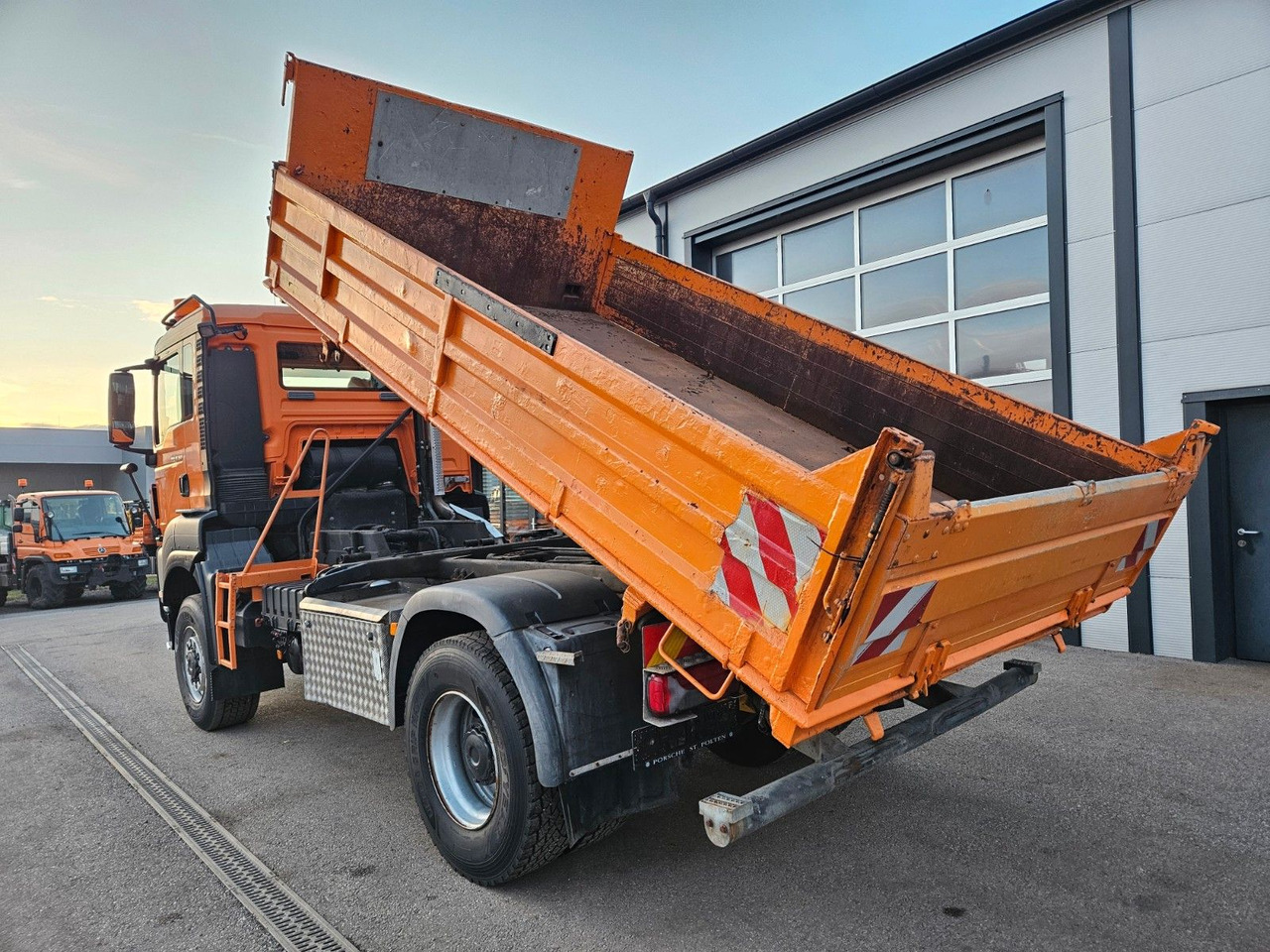 MAN TGS 18.360 4x4 BL Euro5 Meiller - Camião basculante: foto 3 MAN TGS 18.360 4x4 BL Euro5 Meiller - Camião basculante: foto 3