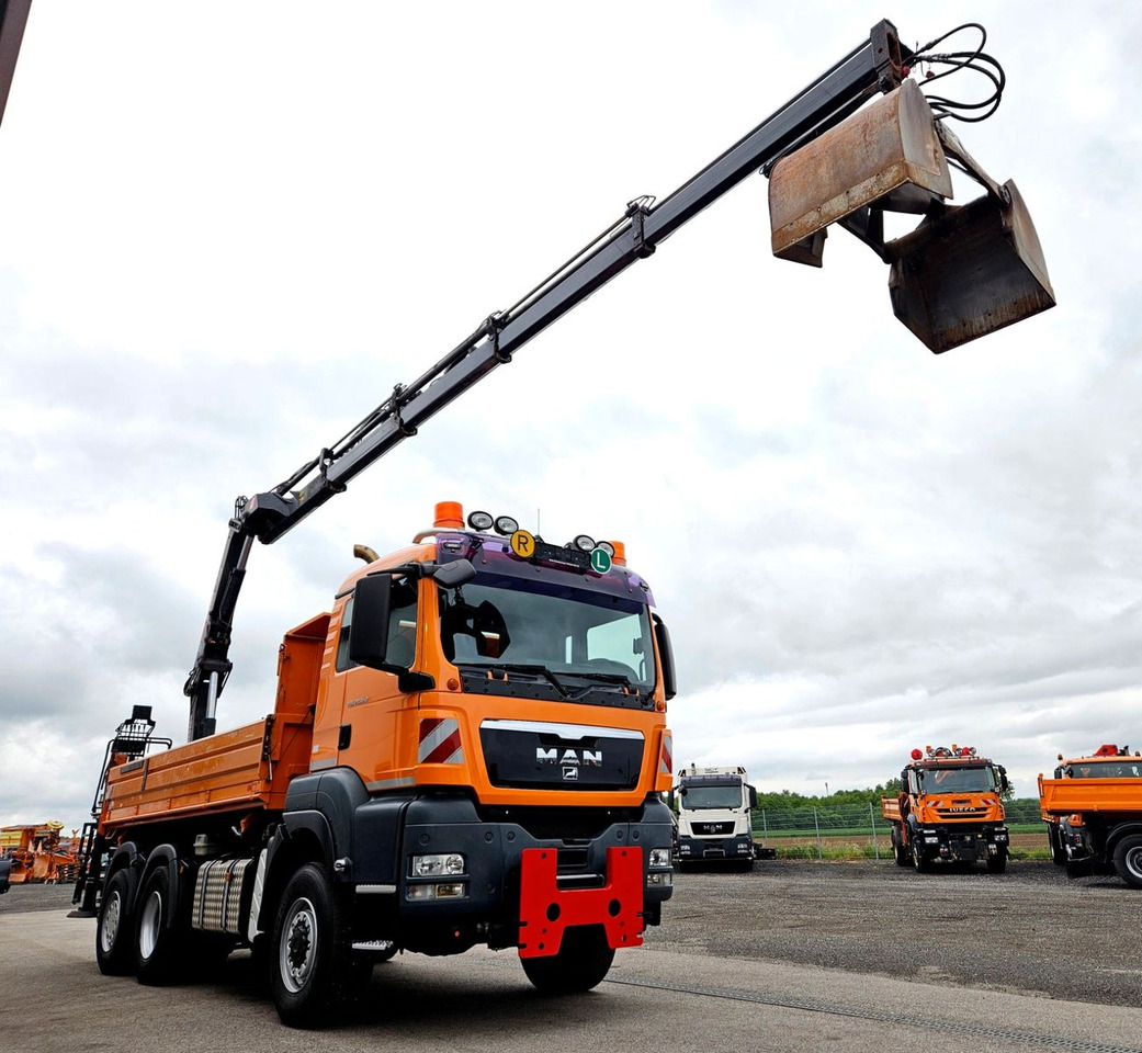 Camião basculante, Camião grua MAN TGS 28.360 6x4-4 HIAB 144E-4 Kran Euro5: foto 11