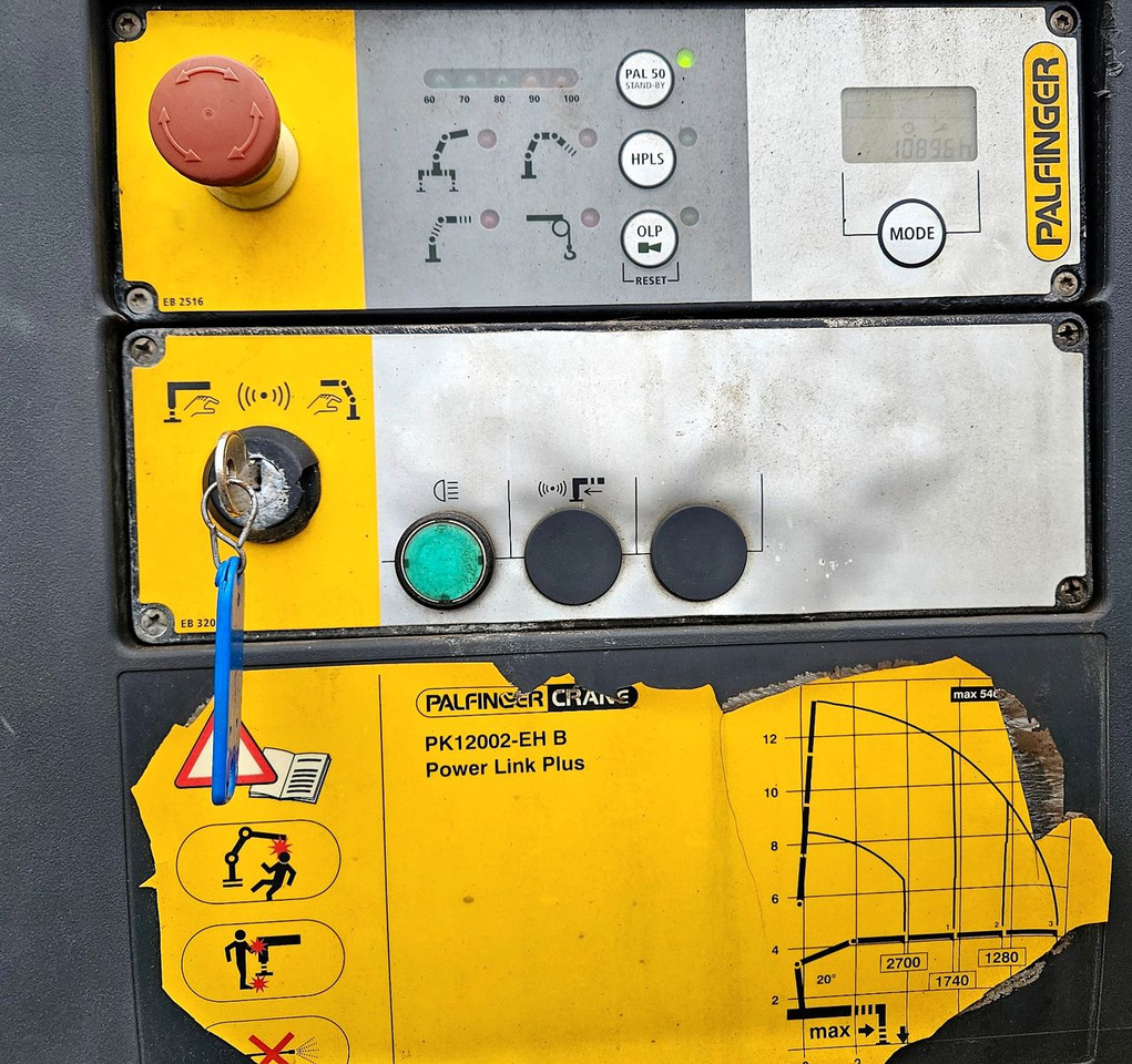 Camião basculante, Camião grua Volvo FM 370 4x4 Palfinger PK12002 Funk Kran EEV: foto 26 Camião basculante, Camião grua Volvo FM 370 4x4 Palfinger PK12002 Funk Kran EEV: foto 26