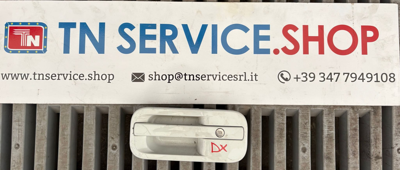 Maniglia destra DAF E6 - Porta e peças para Camião: foto 1 Maniglia destra DAF E6 - Porta e peças para Camião: foto 1