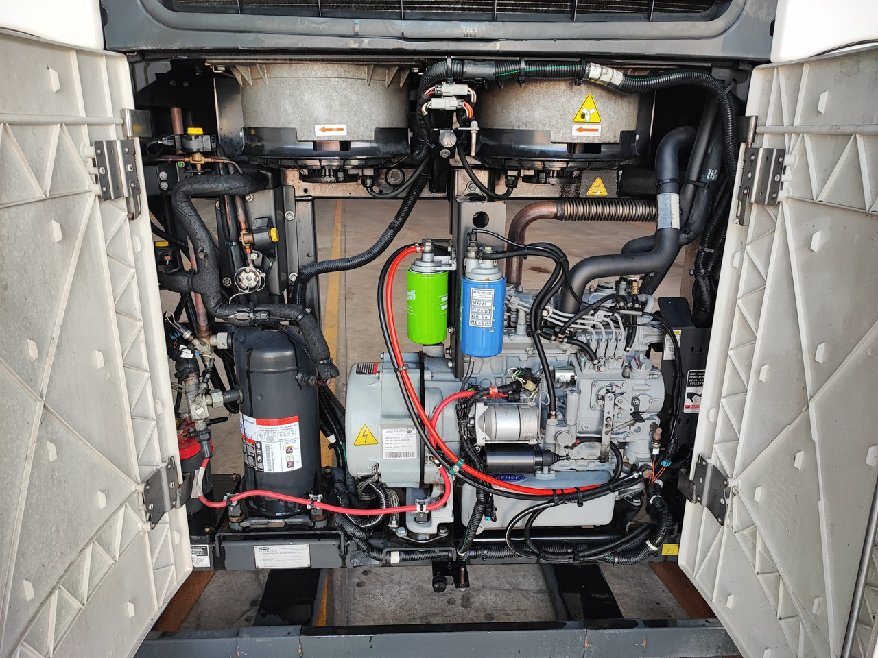 Motore Frigo Carrier Vector 1550 - Equipamento de refrigeração: foto 5 Motore Frigo Carrier Vector 1550 - Equipamento de refrigeração: foto 5
