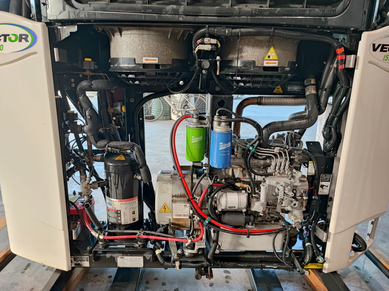 Motore Frigo Carrier Vector 1550 - Equipamento de refrigeração: foto 4 Motore Frigo Carrier Vector 1550 - Equipamento de refrigeração: foto 4