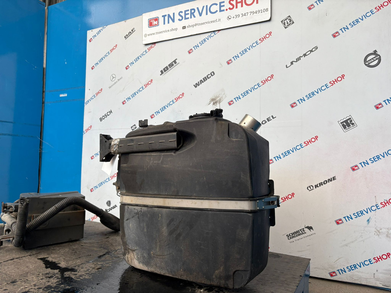 Serbatoio Adblue Iveco - Tanque para AdBlue para Veículo comercial: foto 2 Serbatoio Adblue Iveco - Tanque para AdBlue para Veículo comercial: foto 2
