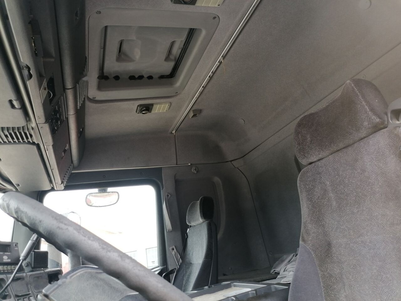 Camião frigorífico Scania 94: foto 6