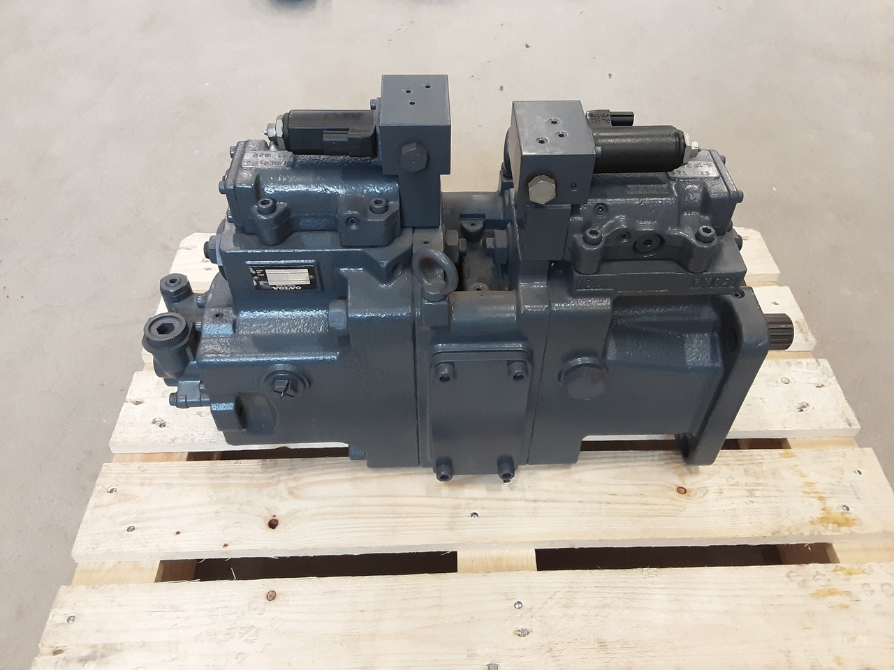 Kawasaki K7V100DTP139R-0E01-VC - Bomba hidráulica para Escavadora de rastos: foto 2 Kawasaki K7V100DTP139R-0E01-VC - Bomba hidráulica para Escavadora de rastos: foto 2