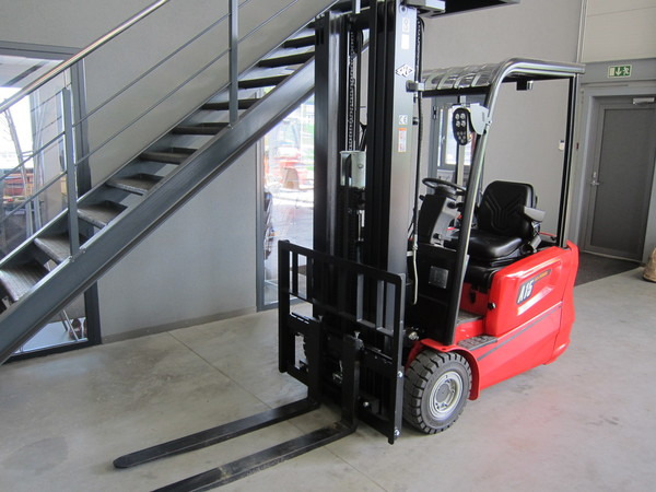 HC CPDS15-AC6 - Empilhador elétrico: foto 1 HC CPDS15-AC6 - Empilhador elétrico: foto 1