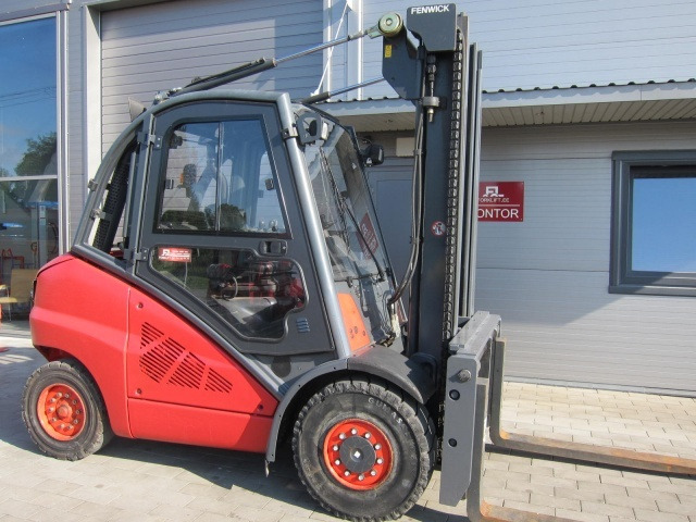 LINDE H50T – 394 - Empilhador a gás: foto 3 LINDE H50T – 394 - Empilhador a gás: foto 3