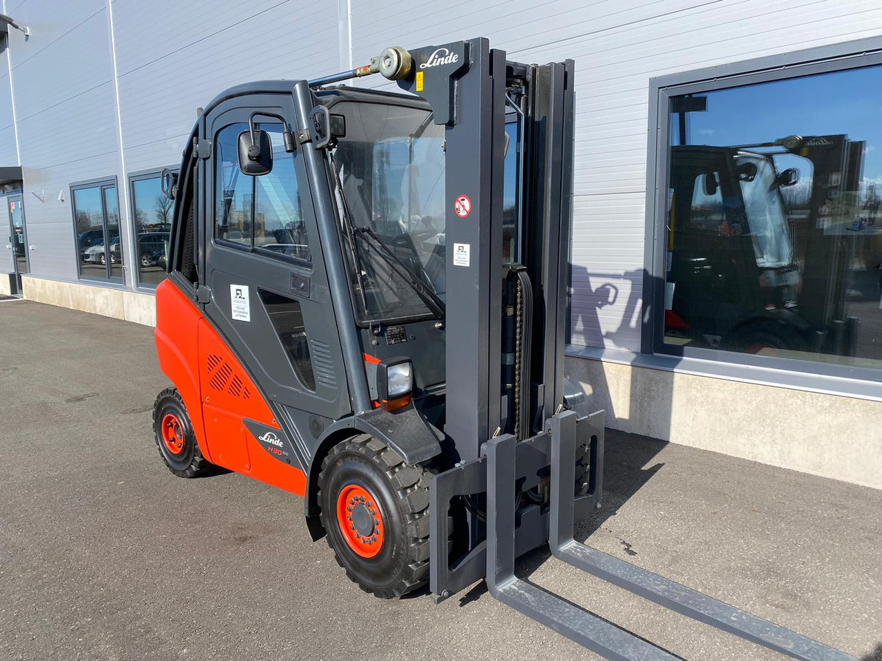 Linde H30T-02 EVO - Empilhador a gás: foto 4 Linde H30T-02 EVO - Empilhador a gás: foto 4
