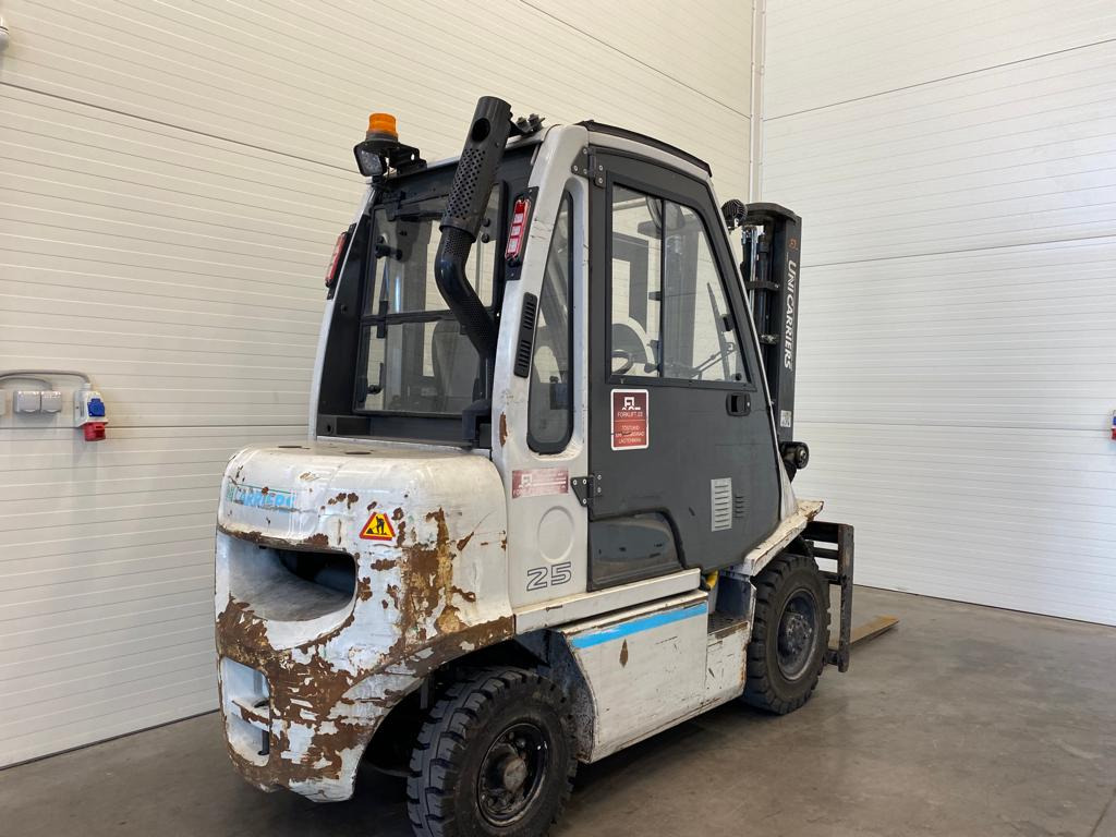 Unicarriers Y1D2A25Q - Empilhador a diesel: foto 5 Unicarriers Y1D2A25Q - Empilhador a diesel: foto 5
