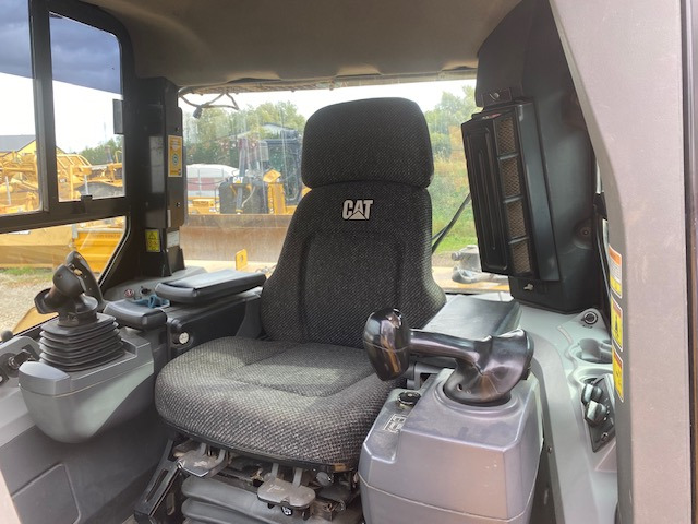 CATERPILLAR D7E - Buldôzer: foto 5 CATERPILLAR D7E - Buldôzer: foto 5