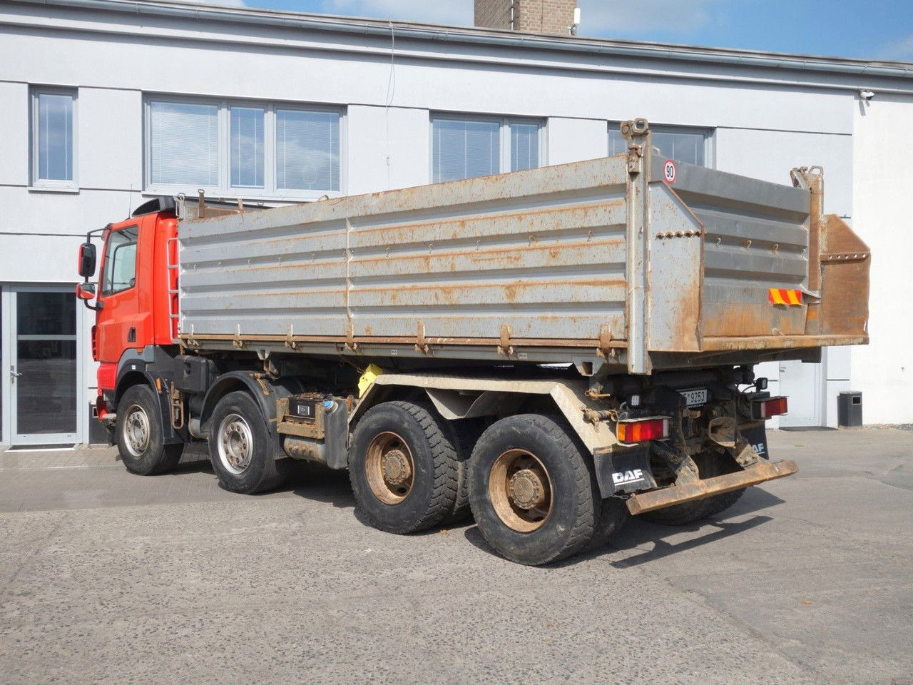 DAF CF 85.410 8x4 mit Meiller - Camião basculante: foto 4 DAF CF 85.410 8x4 mit Meiller - Camião basculante: foto 4