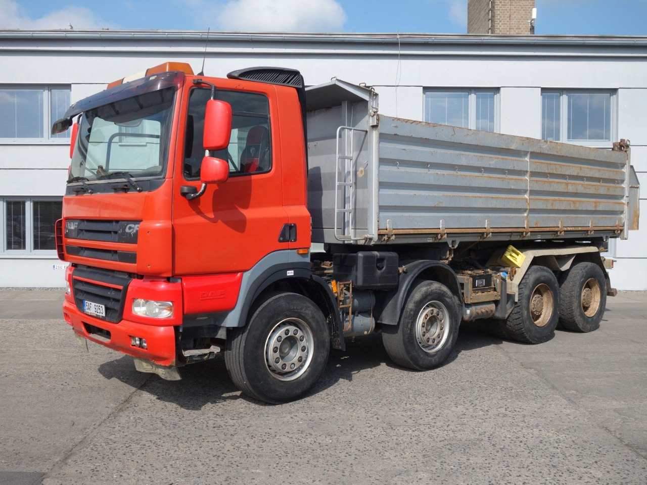 DAF CF85.410 8x4 mit Meiller - Camião basculante: foto 2 DAF CF85.410 8x4 mit Meiller - Camião basculante: foto 2