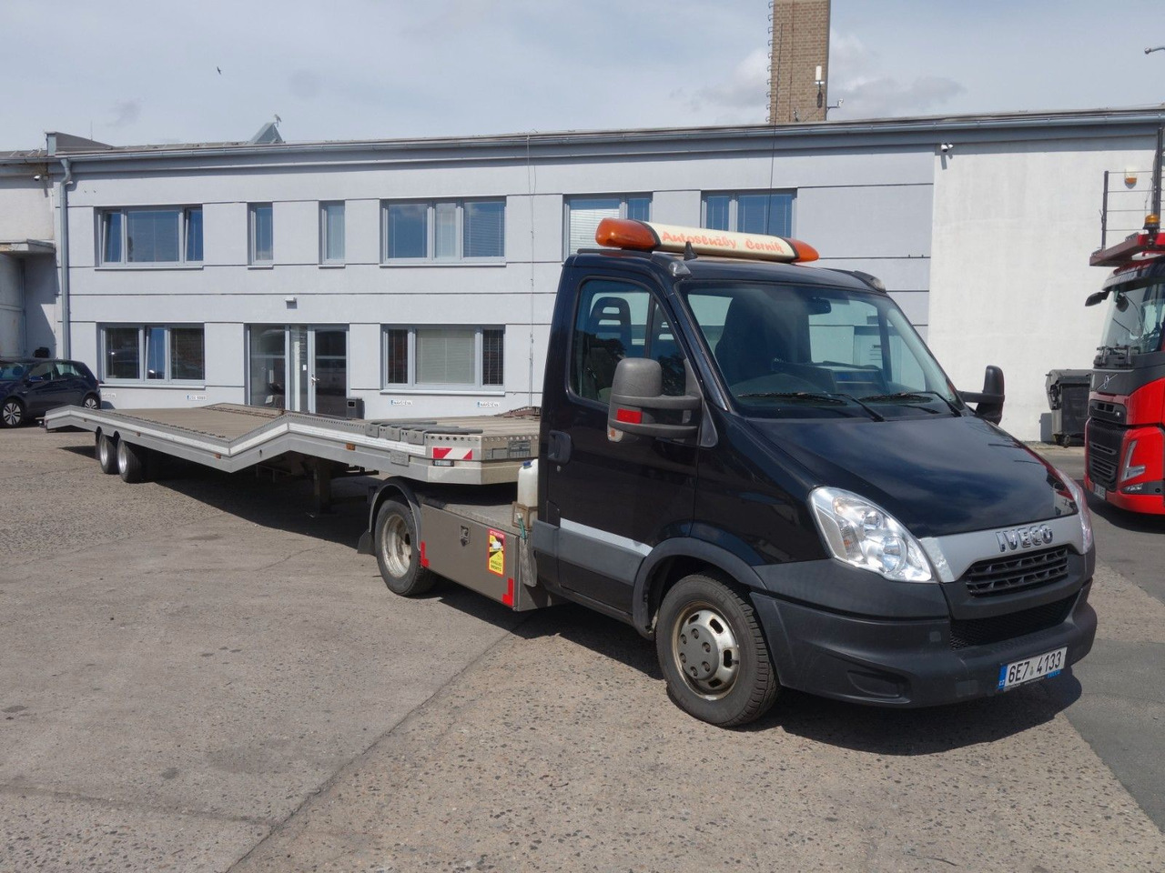 Iveco Daily 35 S 17 mit Anhänger für 3 PKW - Camião transporte de veículos: foto 3 Iveco Daily 35 S 17 mit Anhänger für 3 PKW - Camião transporte de veículos: foto 3