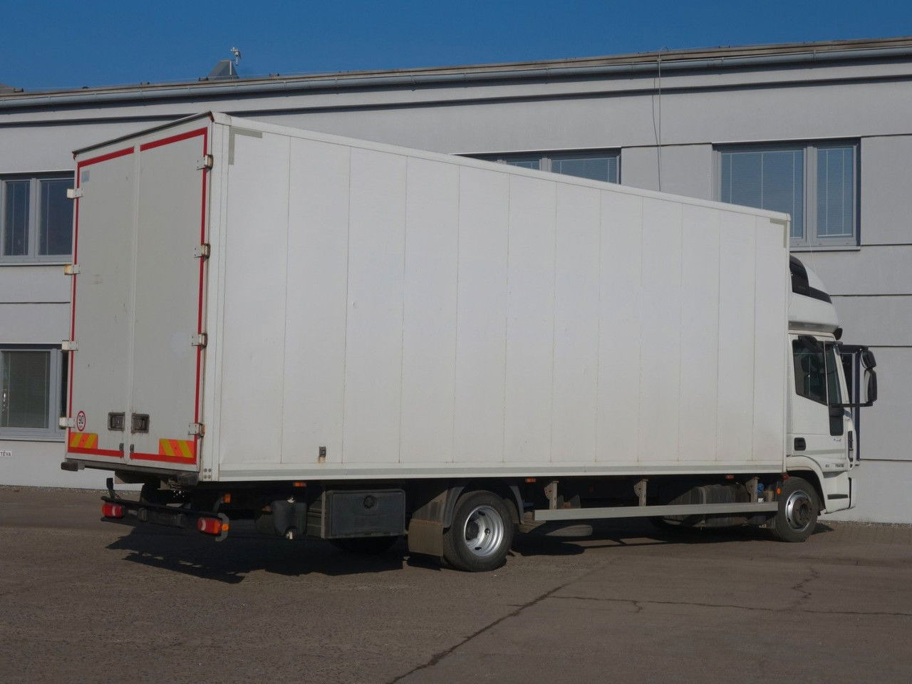 Iveco EuroCargo 75 75E19, 18 Palleten - Camião furgão: foto 5 Iveco EuroCargo 75 75E19, 18 Palleten - Camião furgão: foto 5