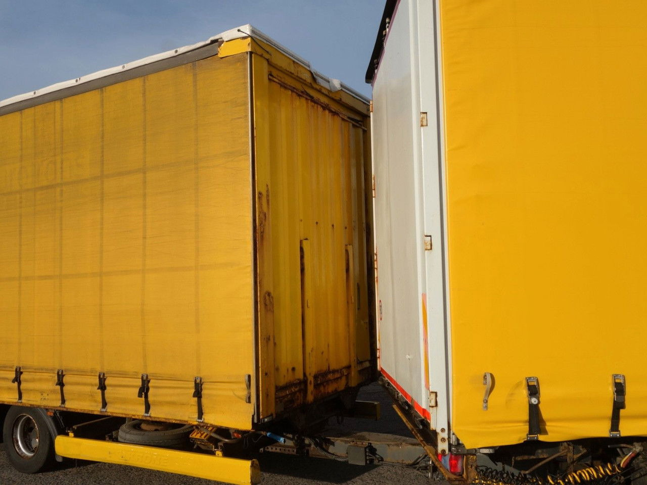 MAN TGX 24.400 EEV 6x2 + Anhänger Krone 120m3 - Camião de lona: foto 5 MAN TGX 24.400 EEV 6x2 + Anhänger Krone 120m3 - Camião de lona: foto 5