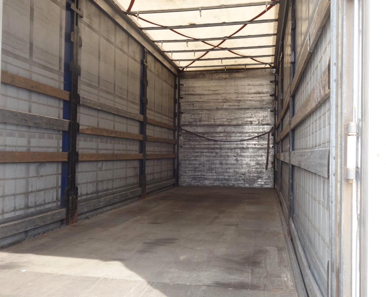 Renault T520 6x2 + trailer, 120m3, 2x Liftachse - Camião de lona: foto 5 Renault T520 6x2 + trailer, 120m3, 2x Liftachse - Camião de lona: foto 5
