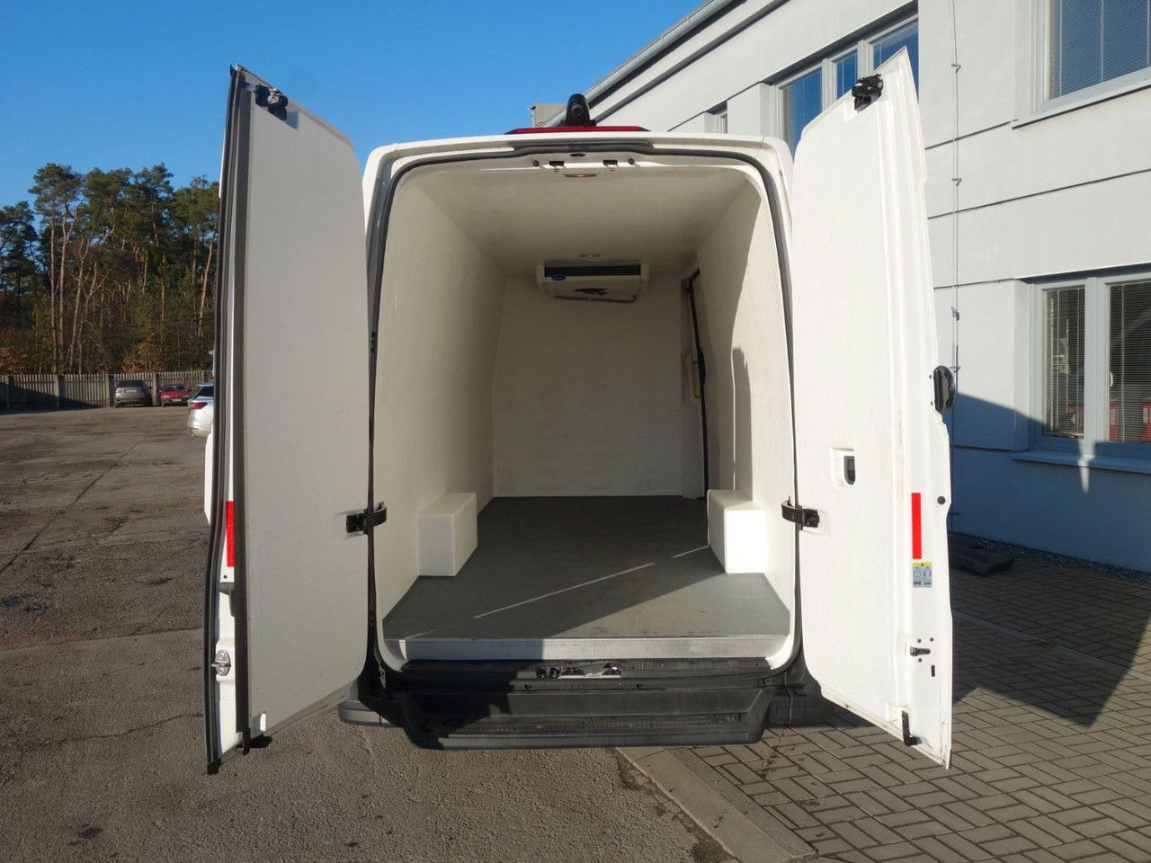Volkswagen Crafter 2,0TDI Kühlkasten 35 Lang plus Hoch - Carrinha frigorífica: foto 5 Volkswagen Crafter 2,0TDI Kühlkasten 35 Lang plus Hoch - Carrinha frigorífica: foto 5