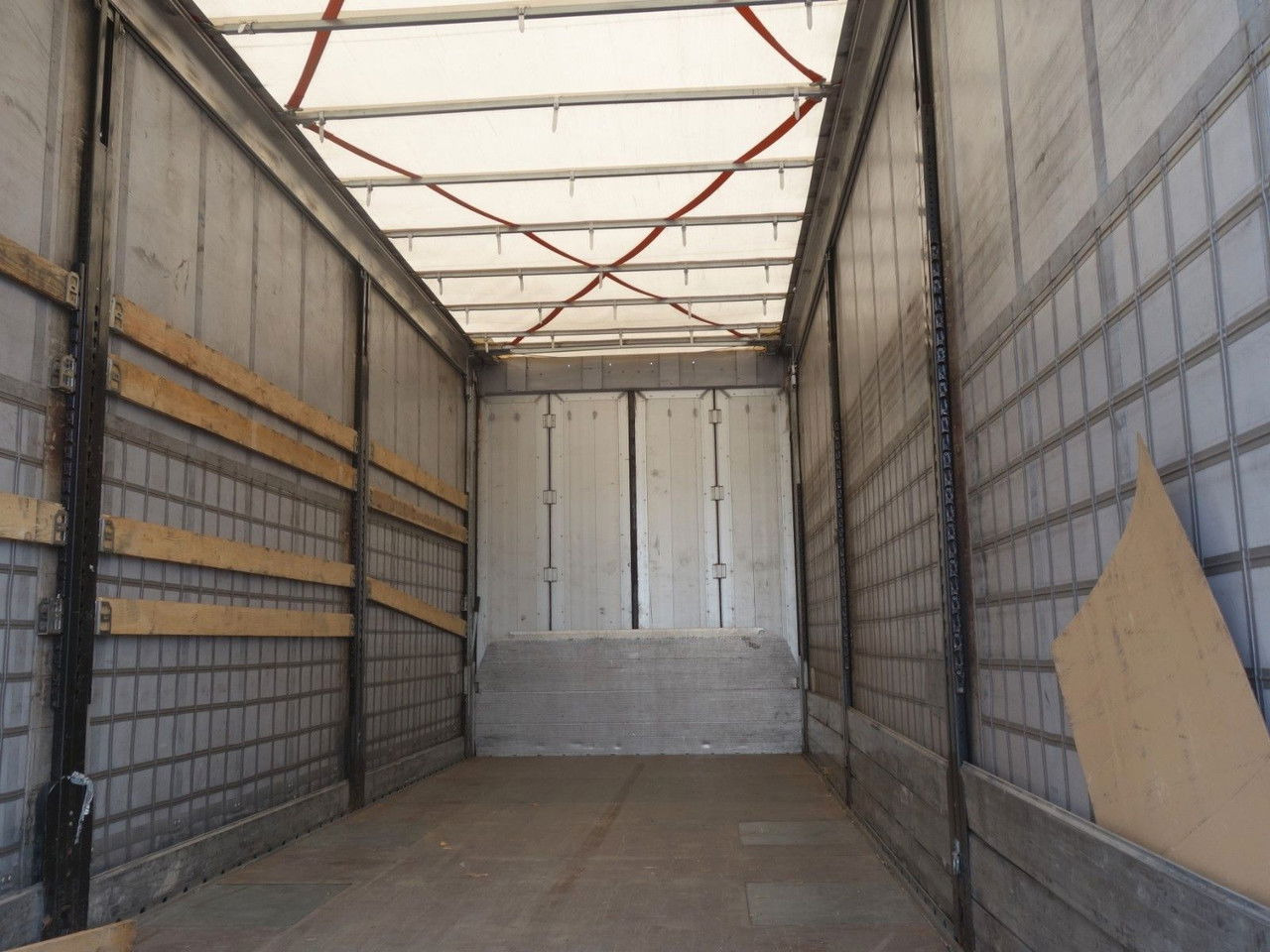 Volvo FH 460 XL 6x2, 120 cbm, Durchfahren - Camião de lona: foto 5 Volvo FH 460 XL 6x2, 120 cbm, Durchfahren - Camião de lona: foto 5