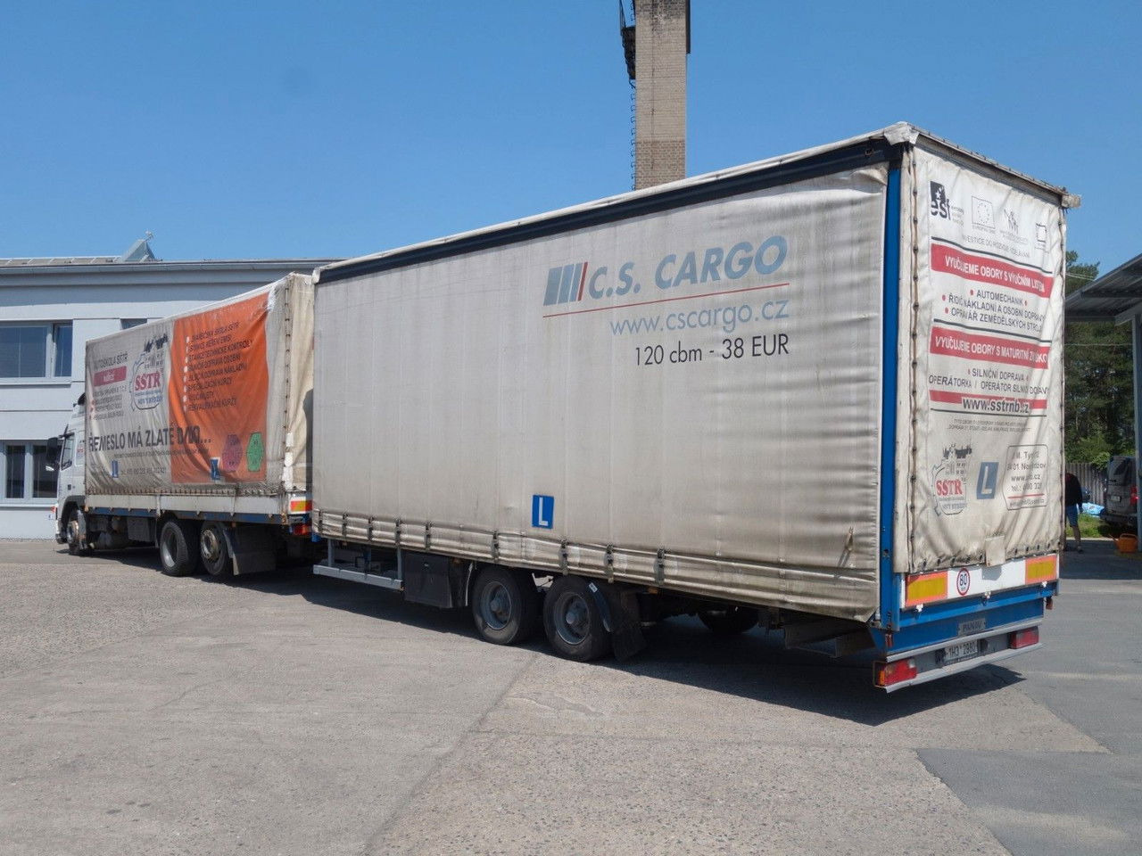 Volvo FM 380 6x2 + Panav Anhänger - Camião de lona: foto 4 Volvo FM 380 6x2 + Panav Anhänger - Camião de lona: foto 4