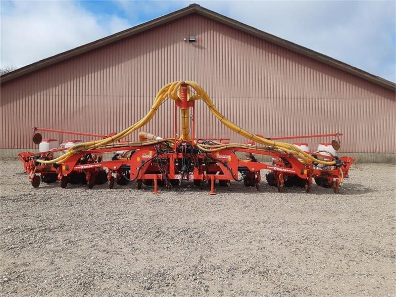 Maschio Gaspardo Manta XL 12 rk med PA1 fronttank - Semeadeira: foto 3 Maschio Gaspardo Manta XL 12 rk med PA1 fronttank - Semeadeira: foto 3