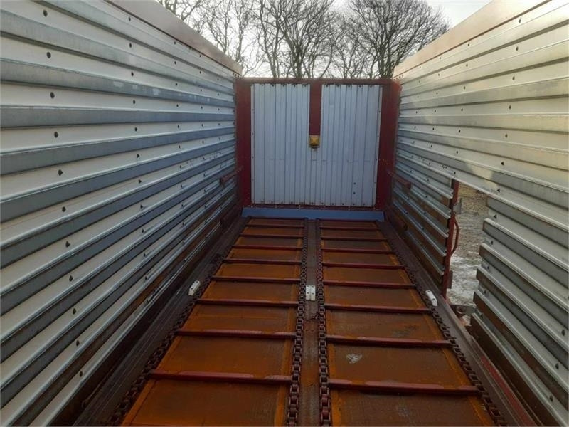 Reboque agrícola Strautmann Giga Vitesse CFS 4401: foto 17 Reboque agrícola Strautmann Giga Vitesse CFS 4401: foto 17