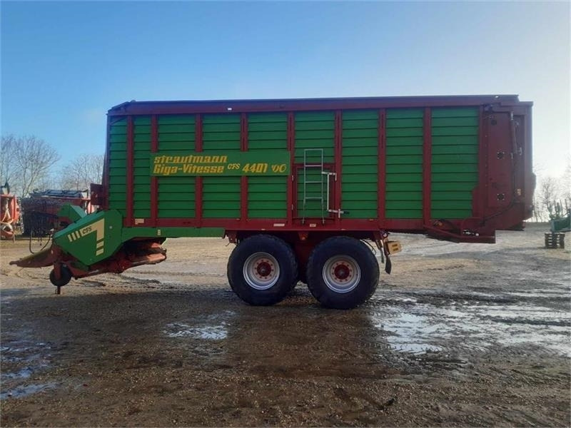 Reboque agrícola Strautmann Giga Vitesse CFS 4401: foto 8 Reboque agrícola Strautmann Giga Vitesse CFS 4401: foto 8