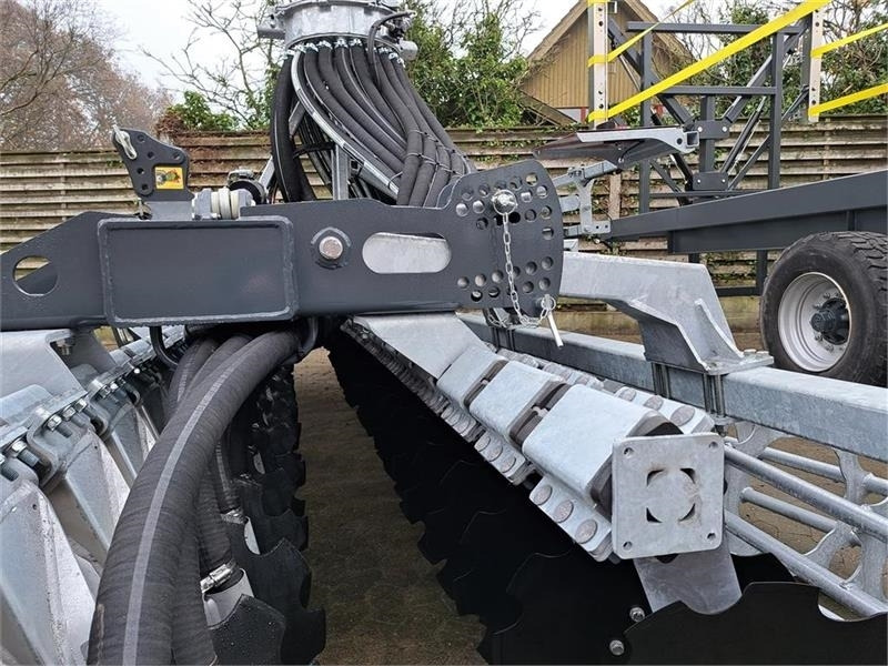 Volmer T-Rubber TRG W601 - Cisterna de chorume: foto 4 Volmer T-Rubber TRG W601 - Cisterna de chorume: foto 4