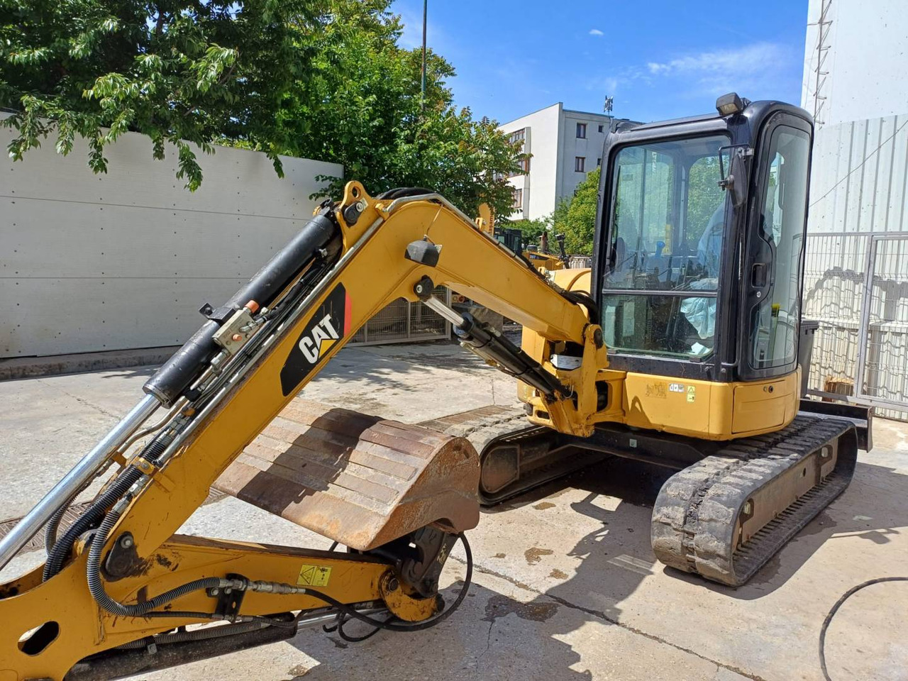CAT 305.5ECR - Escavadora de rastos: foto 1 CAT 305.5ECR - Escavadora de rastos: foto 1