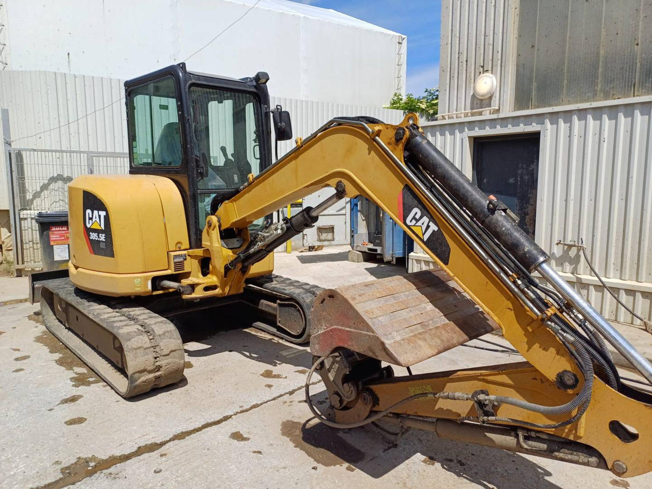 CAT 305.5ECR - Escavadora de rastos: foto 2 CAT 305.5ECR - Escavadora de rastos: foto 2