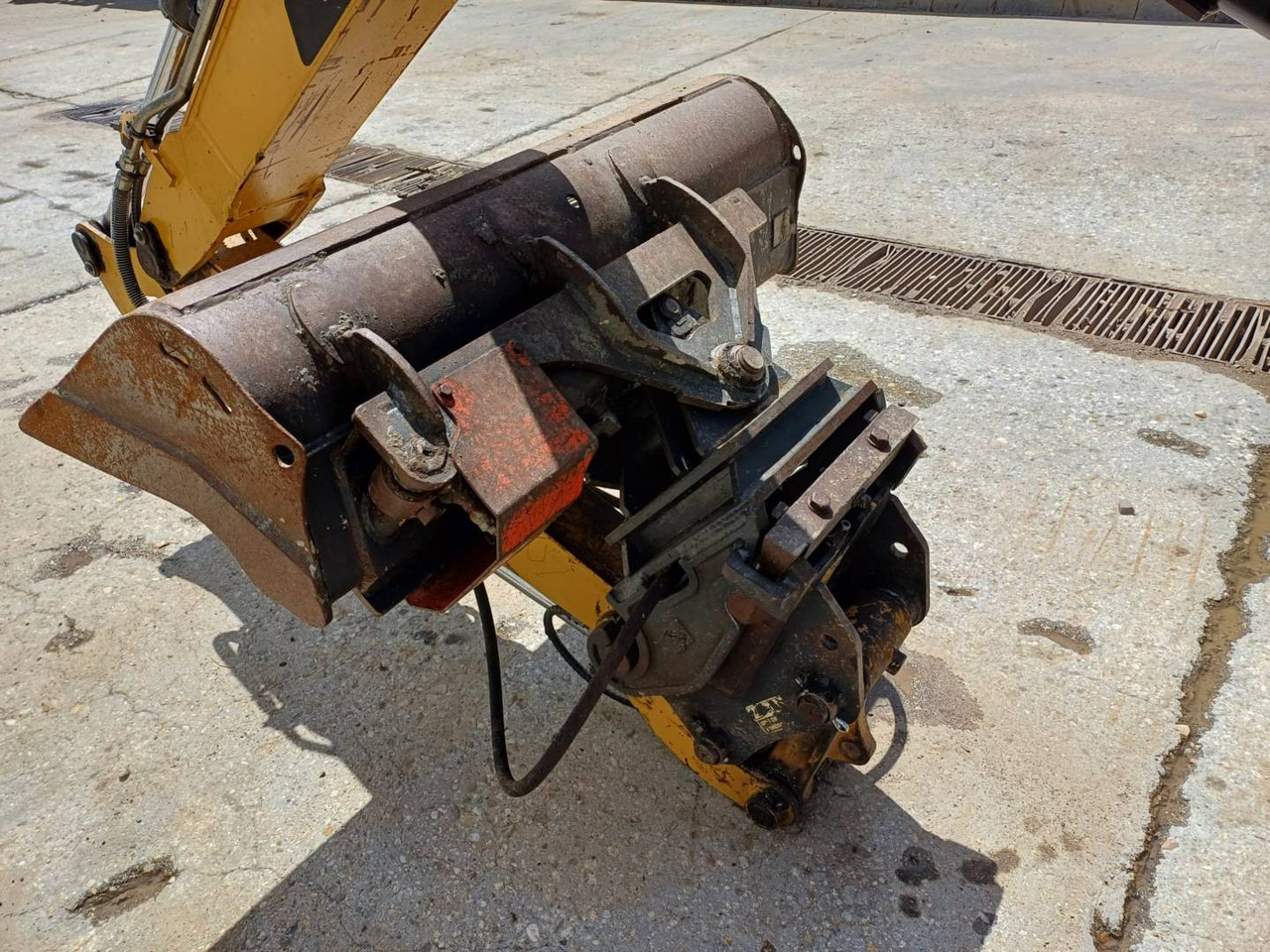 CAT 305.5ECR - Escavadora de rastos: foto 5 CAT 305.5ECR - Escavadora de rastos: foto 5