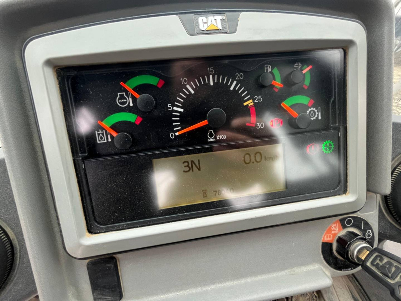 CAT 966M - Pá carregadora de rodas: foto 5 CAT 966M - Pá carregadora de rodas: foto 5