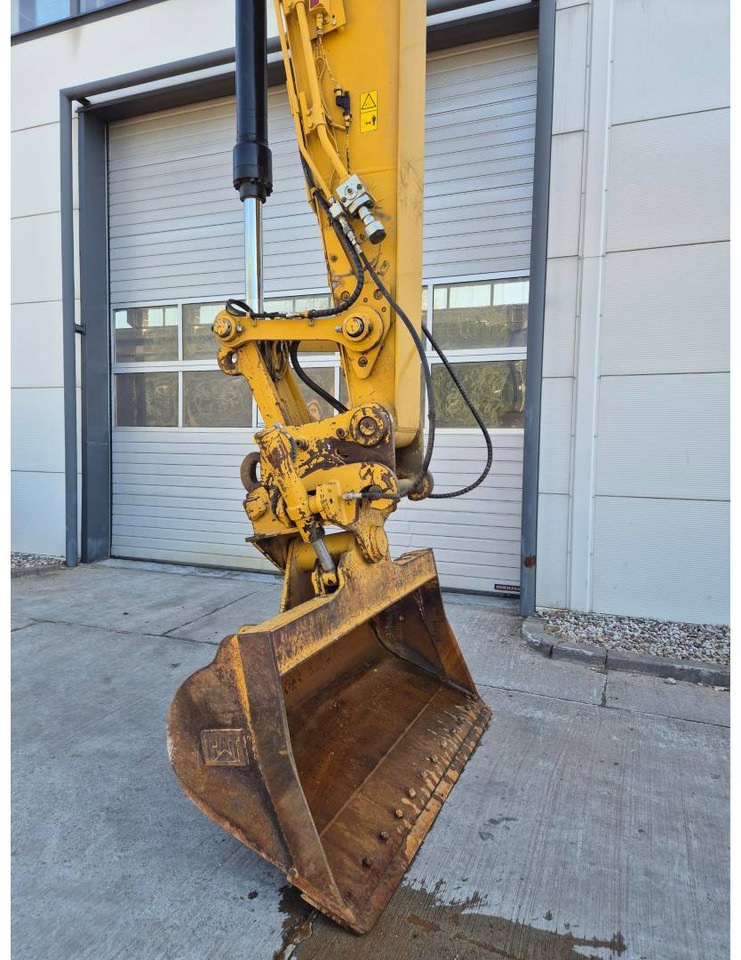 Escavadora de rastos CAT 323: foto 16