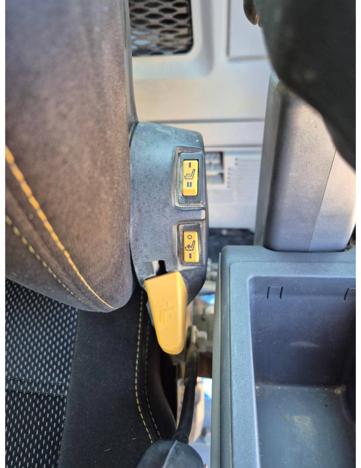 Escavadora de rastos CAT 323: foto 29