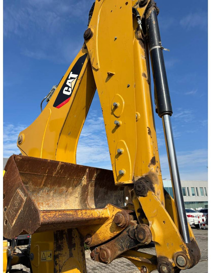 Retroescavadeira CAT 432F2: foto 16