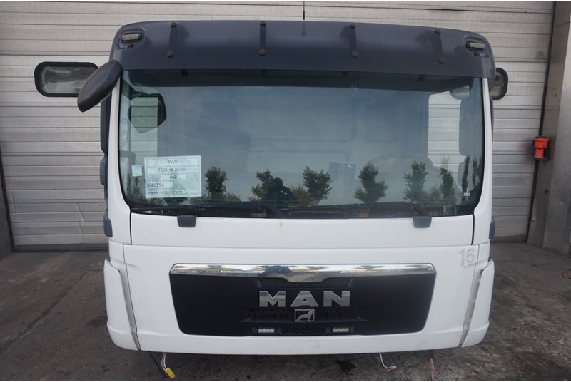 MAN F99L10 TGM 6 CYL81.60000-7786 - Cabine e interior para Camião: foto 1 MAN F99L10 TGM 6 CYL81.60000-7786 - Cabine e interior para Camião: foto 1