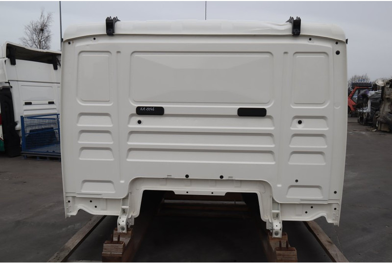 MAN F99L12 TGM EURO6 - Cabine e interior para Camião: foto 4 MAN F99L12 TGM EURO6 - Cabine e interior para Camião: foto 4