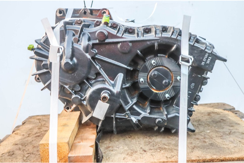MAN VG172 P22-6 81.37000-7411 - Caixa de velocidade para Camião: foto 3 MAN VG172 P22-6 81.37000-7411 - Caixa de velocidade para Camião: foto 3