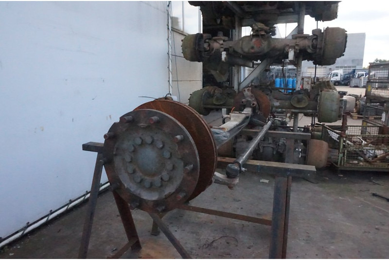 MAN VO-09-01 81.44001-7055 - Eixo dianteiro para Camião: foto 2 MAN VO-09-01 81.44001-7055 - Eixo dianteiro para Camião: foto 2