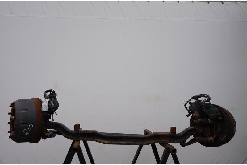 Mercedes-Benz VL4/36D-6.7 - Eixo dianteiro para Camião: foto 1 Mercedes-Benz VL4/36D-6.7 - Eixo dianteiro para Camião: foto 1