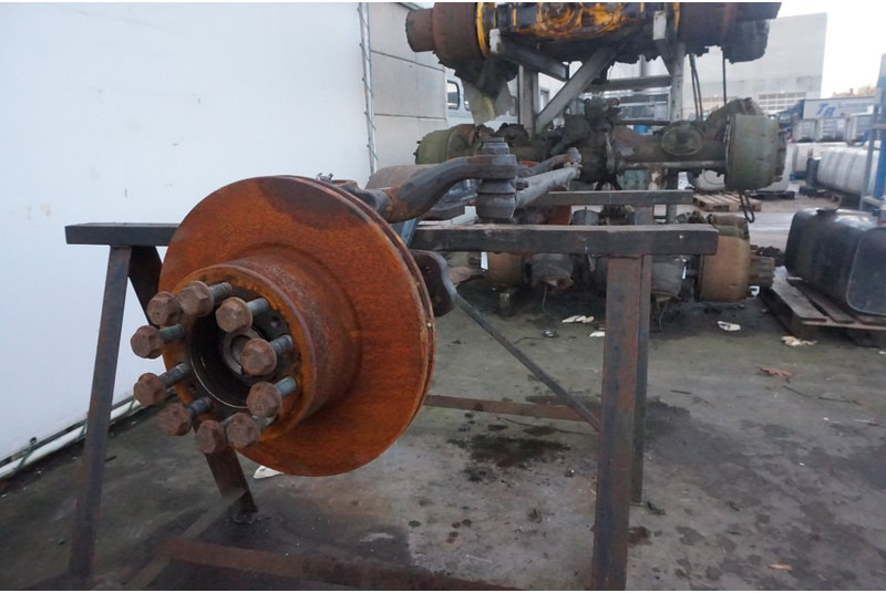 Mercedes-Benz VL5/21DC-9 739 570 A 752792 - Eixo dianteiro para Camião: foto 2 Mercedes-Benz VL5/21DC-9 739 570 A 752792 - Eixo dianteiro para Camião: foto 2