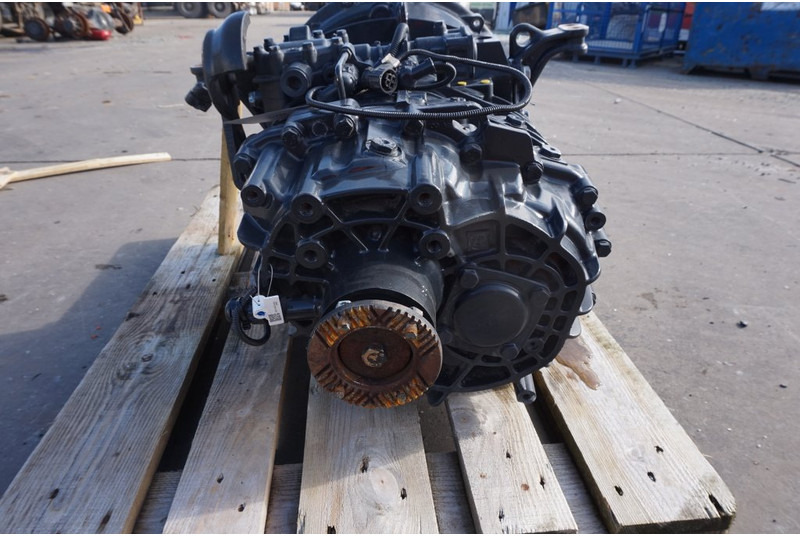 ZF 6S800OD TGL 81.32004-6180 - Caixa de velocidade para Camião: foto 4 ZF 6S800OD TGL 81.32004-6180 - Caixa de velocidade para Camião: foto 4