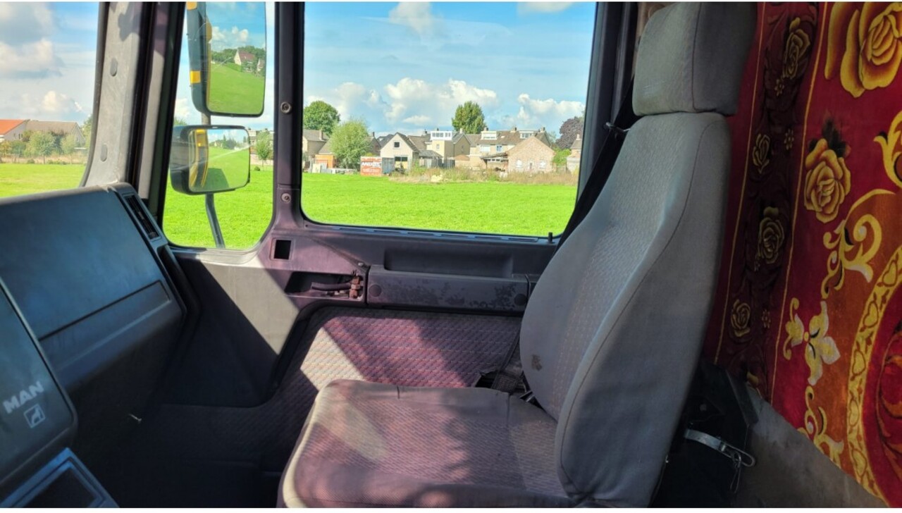 Camião basculante MAN 41.364 EURO 2 8X4 TIPPER SPRING/SPRING MANUAL GEARBOX: foto 10