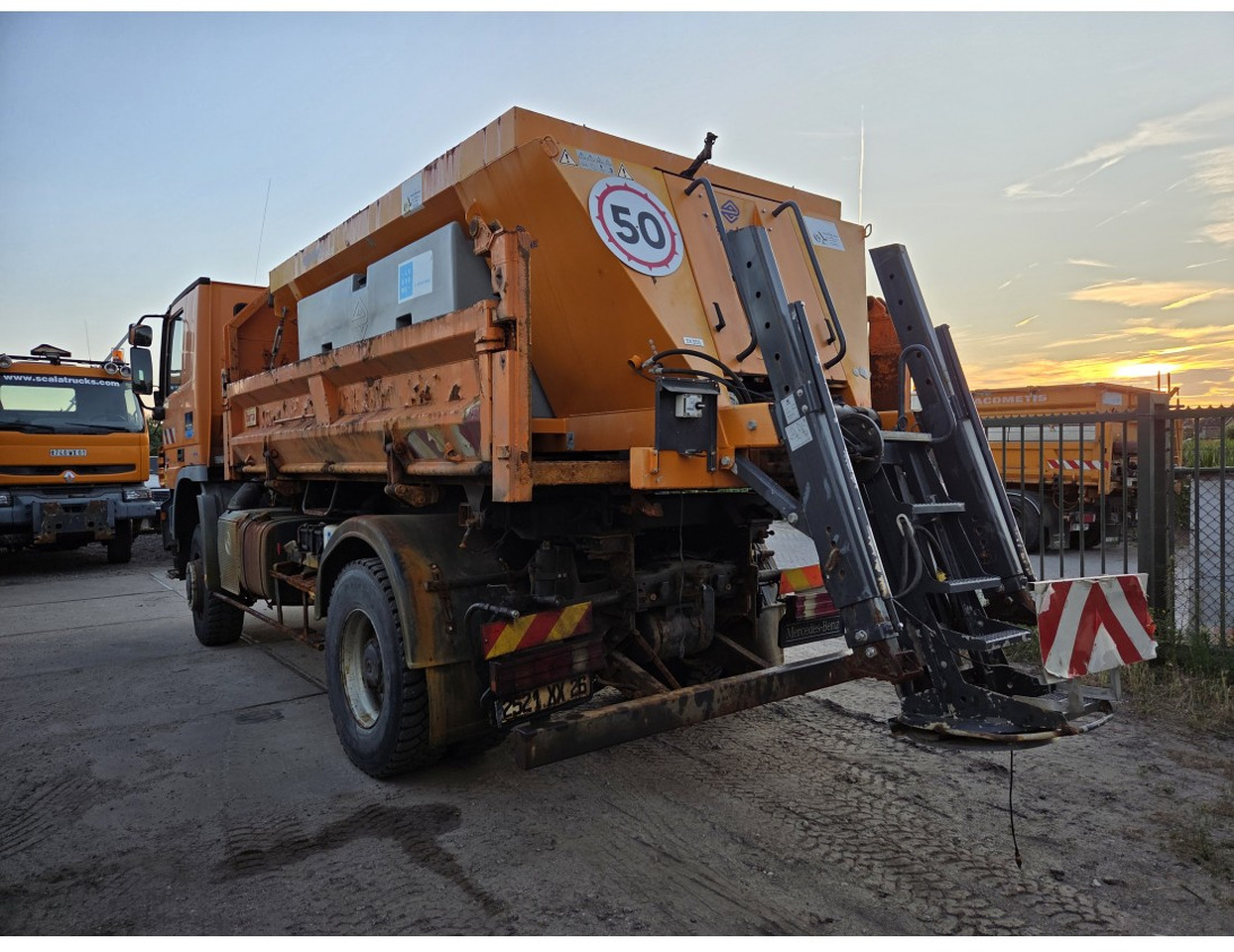 MERCEDES ACTROS 1836 4X4 TIPPER possible to buy with salt spreader - Camião basculante: foto 4 MERCEDES ACTROS 1836 4X4 TIPPER possible to buy with salt spreader - Camião basculante: foto 4
