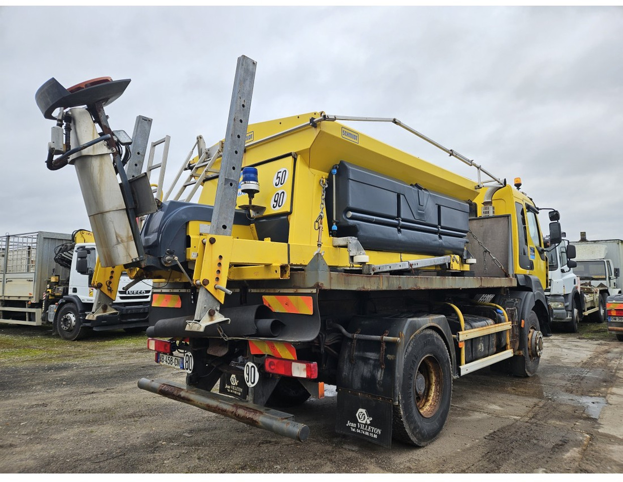 Renault Kerax 450 4x4 Salt spreader Gritter - Camião basculante: foto 4 Renault Kerax 450 4x4 Salt spreader Gritter - Camião basculante: foto 4