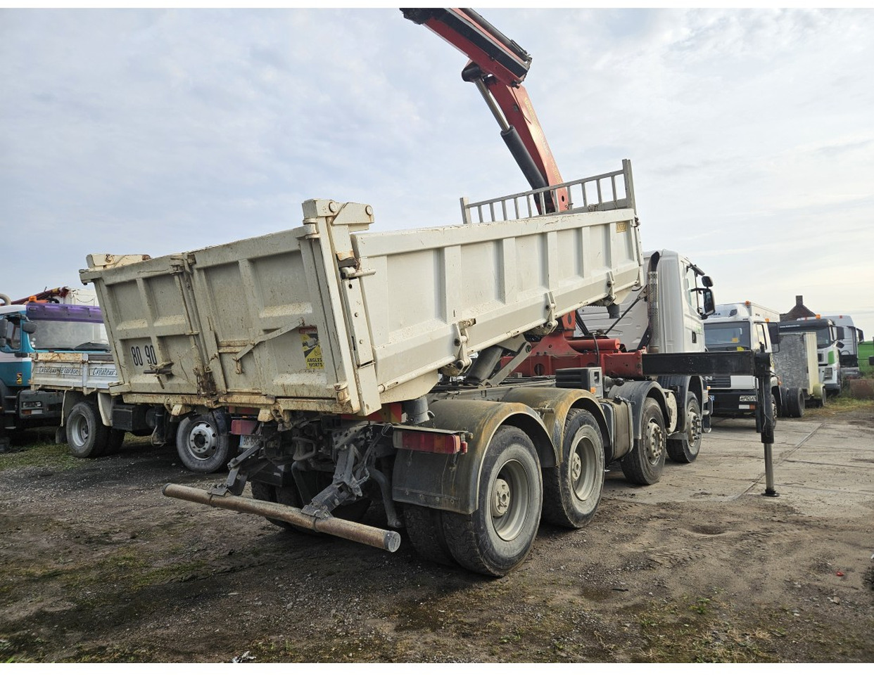Scania R420 8x4 Tipper Crane Palfinger 23500 - Camião basculante, Camião grua: foto 2 Scania R420 8x4 Tipper Crane Palfinger 23500 - Camião basculante, Camião grua: foto 2