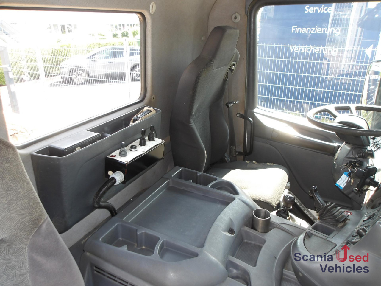 SCANIA P94 - 4X2 - 300 PS - MEIER RATIO AK12T - Camião basculante: foto 3 SCANIA P94 - 4X2 - 300 PS - MEIER RATIO AK12T - Camião basculante: foto 3