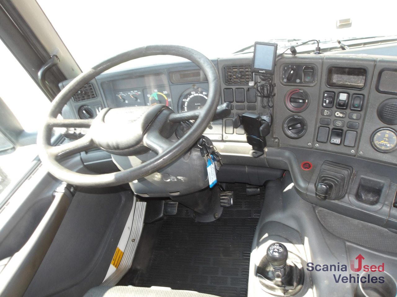 SCANIA P94 - 4X2 - 300 PS - MEIER RATIO AK12T - Camião basculante: foto 4 SCANIA P94 - 4X2 - 300 PS - MEIER RATIO AK12T - Camião basculante: foto 4