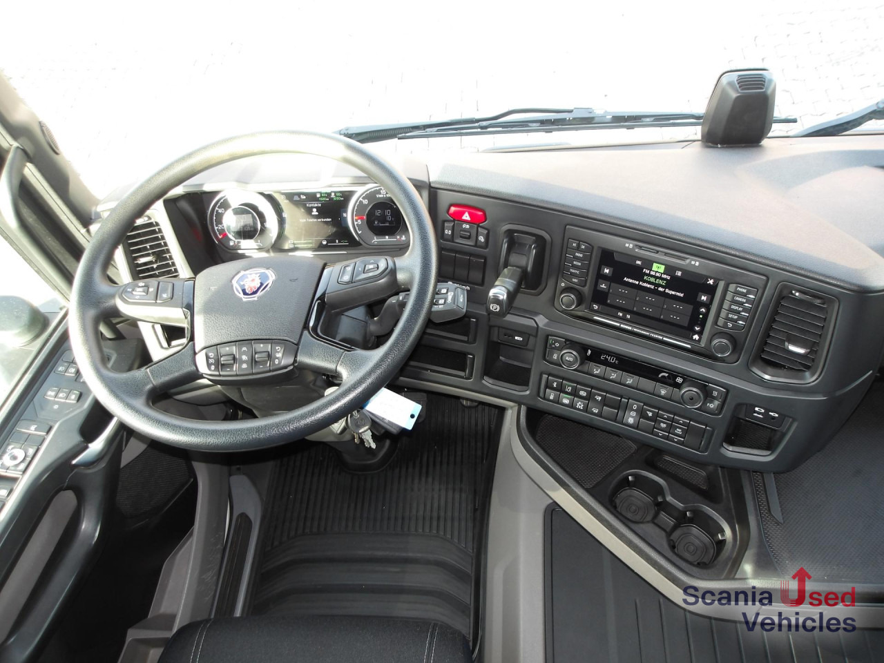 SCANIA R 460 NA - HYDRAULIK - ACC - HIGHLINE - ADR AT - Tractor: foto 3 SCANIA R 460 NA - HYDRAULIK - ACC - HIGHLINE - ADR AT - Tractor: foto 3